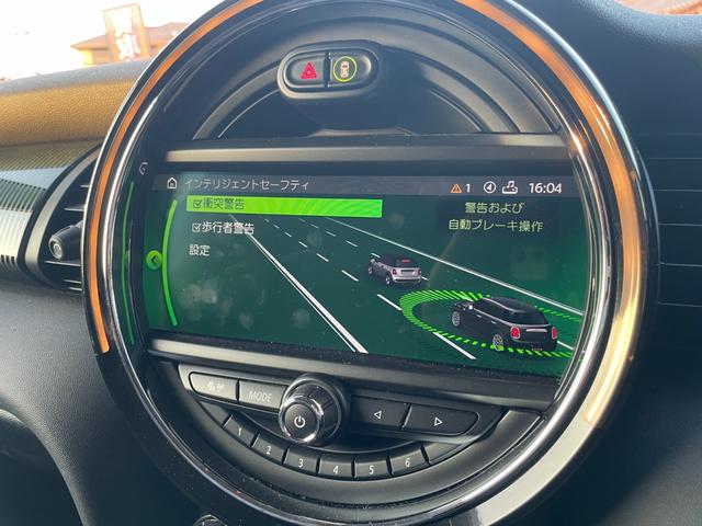ＭＩＮＩ クーパーＳ　６０イヤーズエディション　特別使用車　茶革シート　シートヒーター　コンフォートアクセス　インテリジェントセーフティ　アクティブクルーズコントロール　パークディスタンスコントロール　ドライブレコーダー　ＬＥＤヘッドライト（16枚目）