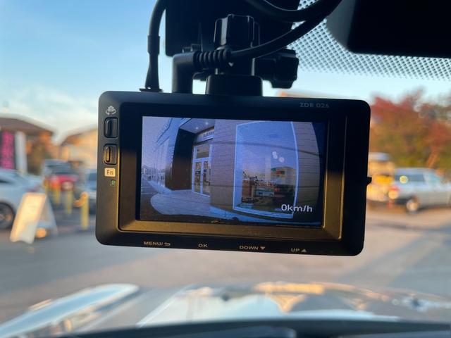 ＭＩＮＩ クーパーＳ　６０イヤーズエディション　特別使用車　茶革シート　シートヒーター　コンフォートアクセス　インテリジェントセーフティ　アクティブクルーズコントロール　パークディスタンスコントロール　ドライブレコーダー　ＬＥＤヘッドライト（19枚目）