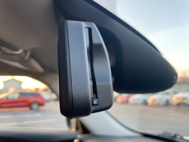 ＭＩＮＩ クーパーＳ　６０イヤーズエディション　特別使用車　茶革シート　シートヒーター　コンフォートアクセス　インテリジェントセーフティ　アクティブクルーズコントロール　パークディスタンスコントロール　ドライブレコーダー　ＬＥＤヘッドライト（20枚目）