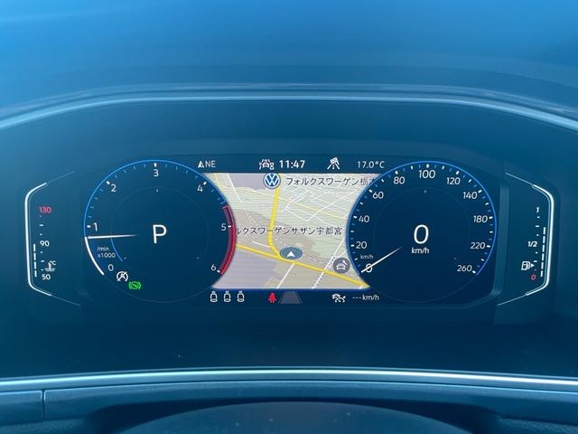Ｔ－ロック ＴＤＩ　スタイル　デジタルメータークラスター　ＡＣＣ　ワイヤレスチャージ　レーンキープアシスト　ブラインドスポット　フロントアシスト　パークディスタンス　ハーフレザー　ＬＥＤヘッドライト　ナビ　バックカメラ（10枚目）