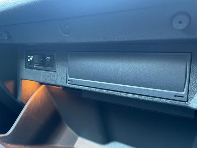 Ｔ－ロック ＴＤＩ　スタイル　デジタルメータークラスター　ＡＣＣ　ワイヤレスチャージ　レーンキープアシスト　ブラインドスポット　フロントアシスト　パークディスタンス　ハーフレザー　ＬＥＤヘッドライト　ナビ　バックカメラ（19枚目）