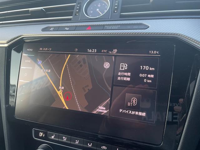 ご遠方の場合でも、下取り車両の金額を概算でお出しすることは可能でございます。車検証をお手元に、走行距離をご確認の上お問い合わせくださいませ。