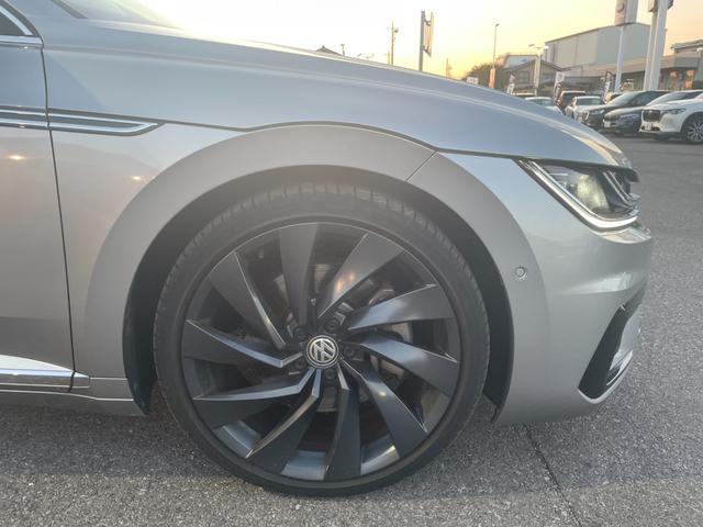 ＬＩＢＥＲＡＬＡでは輸入車でも最長１０年間の保証（有償）がご選択頂けます。「中古車は不安」というお客様の声にお応えし、お客様の安心安全のために業界最長の保証を実現いたしました。