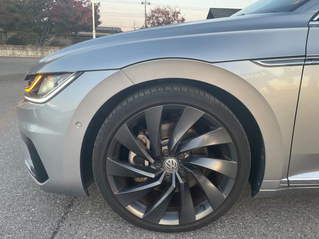 ＬＩＢＥＲＡＬＡでは多種多様なボディコーティングを取り揃えております。その中でも一番のコーティングをあなたの一台に。詳しくはコーディネーターがご提案させていただきます。