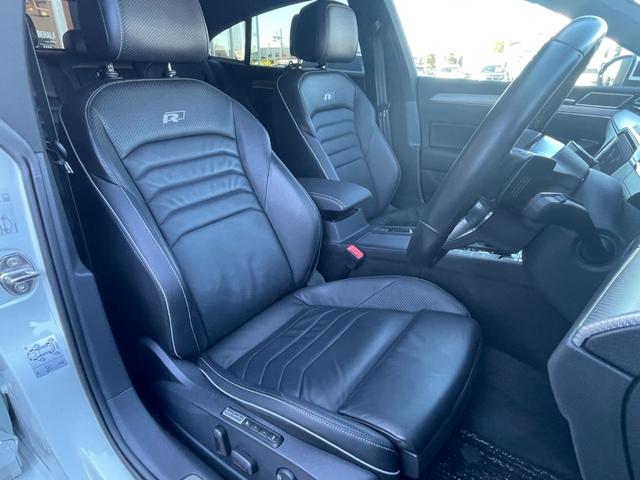 アルテオン ＴＳＩ　４モーション　Ｒラインアドバンス　サンルーフ　ヘッドアップディスプレイ　黒革シート　パワーシート　シートヒーター　運転席マッサージシート　ＡＣＣ　フロントアシスト　レーンキープアシスト　ブラインドスポット　パワーテールゲート（6枚目）