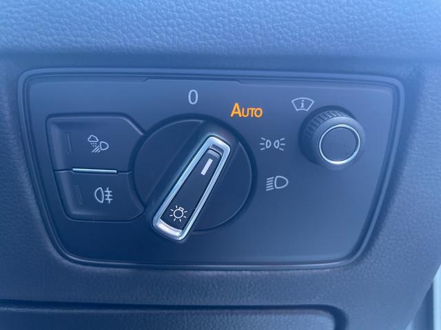 アルテオン ＴＳＩ　４モーション　Ｒラインアドバンス　サンルーフ　ヘッドアップディスプレイ　黒革シート　パワーシート　シートヒーター　運転席マッサージシート　ＡＣＣ　フロントアシスト　レーンキープアシスト　ブラインドスポット　パワーテールゲート（11枚目）