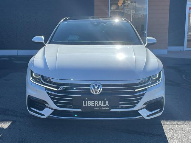 アルテオン ＴＳＩ　４モーション　Ｒラインアドバンス　サンルーフ　ヘッドアップディスプレイ　黒革シート　パワーシート　シートヒーター　運転席マッサージシート　ＡＣＣ　フロントアシスト　レーンキープアシスト　ブラインドスポット　パワーテールゲート（32枚目）