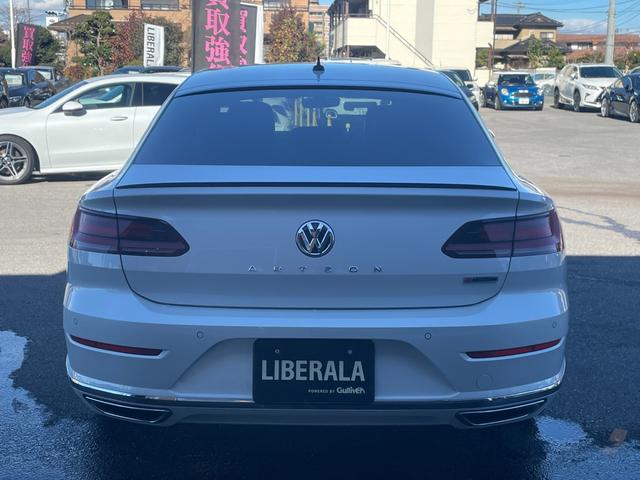 アルテオン ＴＳＩ　４モーション　Ｒラインアドバンス　サンルーフ　ヘッドアップディスプレイ　黒革シート　パワーシート　シートヒーター　運転席マッサージシート　ＡＣＣ　フロントアシスト　レーンキープアシスト　ブラインドスポット　パワーテールゲート（36枚目）