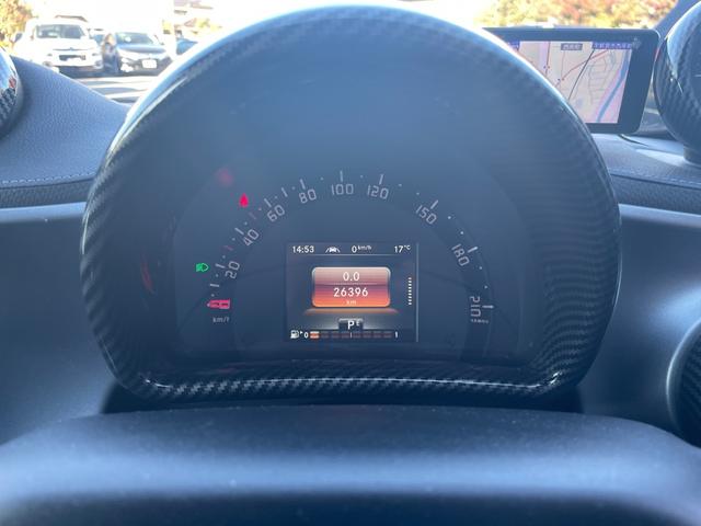 スマートフォーフォー ＢＲＡＢＵＳ　エクスクルーシブ　ガラスルーフ　ローダウン　９インチフローティングナビ　フルセグＴＶ　バックカメラ　ＥＴＣ　黒革シート　シートヒーター　クルーズコントロール　レーンキープアシスト　ＧＰＳレーダー（13枚目）