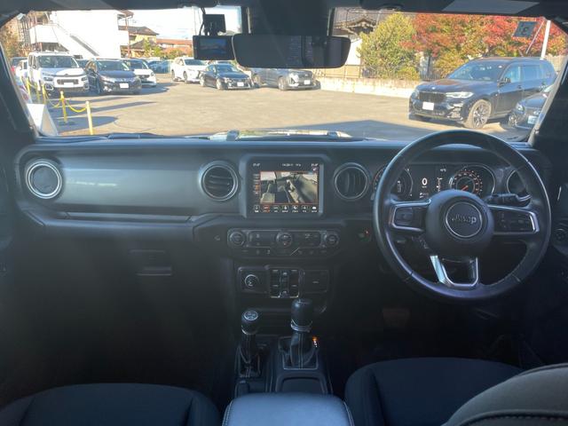 ジープ・ラングラーアンリミテッド サハラ　ナビ　フルセグＴＶ　Ｆ／Ｓ／Ｒカメラ　Ａｐｐｌｅｃａｒｐｌａｙ　ＥＴＣ　ドライブレコーダー　ＬＥＤヘッドライト　ＡＣＣ　パークセンサー　ブラインドスポット（8枚目）