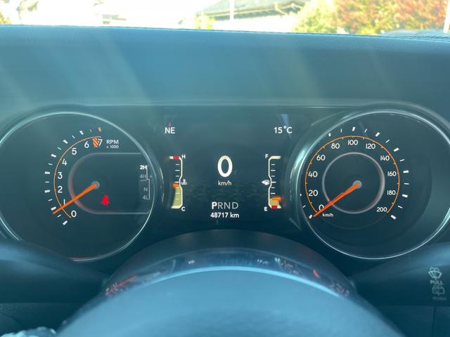 ジープ・ラングラーアンリミテッド サハラ　ナビ　フルセグＴＶ　Ｆ／Ｓ／Ｒカメラ　Ａｐｐｌｅｃａｒｐｌａｙ　ＥＴＣ　ドライブレコーダー　ＬＥＤヘッドライト　ＡＣＣ　パークセンサー　ブラインドスポット（11枚目）