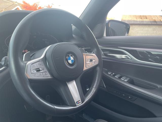 ７シリーズ ７４０ｉ　Ｍスポーツ　サンルーフ　ＢＭＷレーザーライト　Ｈａｒｍａｎ／Ｋａｒｄｏｎサウンド　ヘッドアップディスプレイ　ワイヤレスチャージ　ディスプレイキー　ソフトクローズドア　ジェスチャーコントロール　ベンチレーション（10枚目）