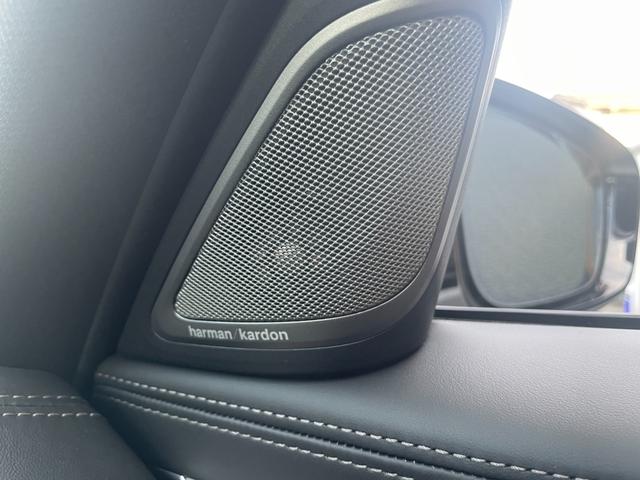 ７シリーズ ７４０ｉ　Ｍスポーツ　サンルーフ　ＢＭＷレーザーライト　Ｈａｒｍａｎ／Ｋａｒｄｏｎサウンド　ヘッドアップディスプレイ　ワイヤレスチャージ　ディスプレイキー　ソフトクローズドア　ジェスチャーコントロール　ベンチレーション（13枚目）