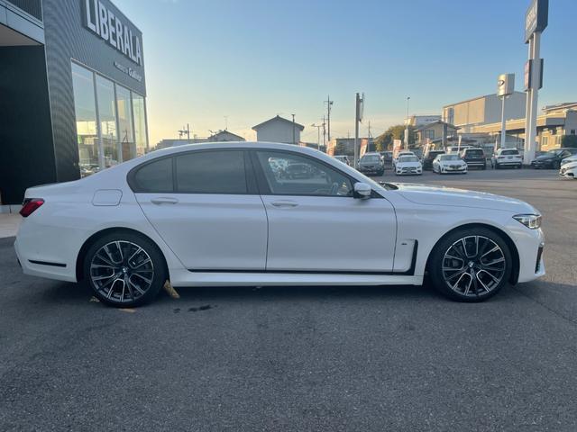 ７シリーズ ７４０ｉ　Ｍスポーツ　サンルーフ　ＢＭＷレーザーライト　Ｈａｒｍａｎ／Ｋａｒｄｏｎサウンド　ヘッドアップディスプレイ　ワイヤレスチャージ　ディスプレイキー　ソフトクローズドア　ジェスチャーコントロール　ベンチレーション（33枚目）