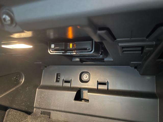 V60 B5 Rデザイン ハーフレザー 全席シートヒーター ACC レーンキープアシスト ブラインドスポット ナビ フルセグTV 全方位カメラ パワーテールゲート LEDヘッドライト ヘッドアップディスプレイ ステアリングH(24枚目)