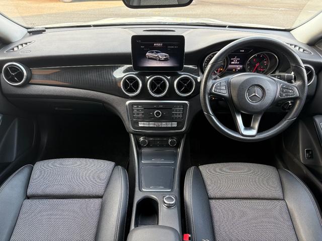 CLAクラス シューティングブレーク CLA180 シューティングブレーク AMGスタイル レーダーセーフティPKG/ETC/純正ドラレコ/Bluetooth/ACC/キーレスゴー/シートヒーター/前後コーナーセンサー/Bカメラ/純正ナビ/電動トランク/純正18インチAW/LEDヘッドライト(5枚目)