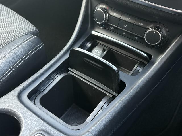 CLAクラス シューティングブレーク CLA180 シューティングブレーク AMGスタイル レーダーセーフティPKG/ETC/純正ドラレコ/Bluetooth/ACC/キーレスゴー/シートヒーター/前後コーナーセンサー/Bカメラ/純正ナビ/電動トランク/純正18インチAW/LEDヘッドライト(24枚目)