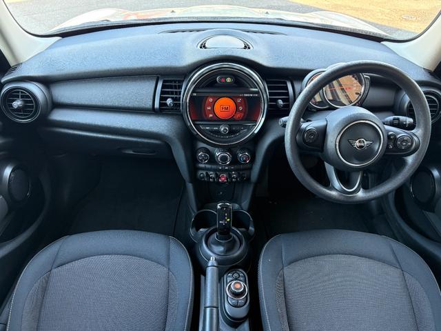 MINI ヴィクトリア 特別仕様車 ナビゲーションパッケージ Bluetooth バックカメラ 前後ドラレコ USB入力端子 キーレスエントリー エアコン ETC車載器 禁煙車 ステアリングスイッチ スペアキー(5枚目)