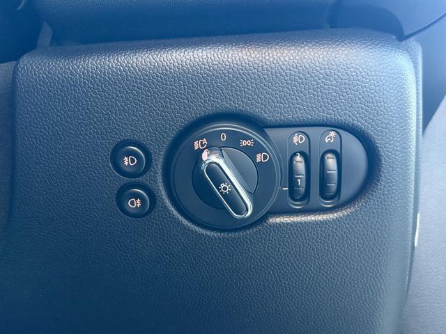 MINI ヴィクトリア 特別仕様車 ナビゲーションパッケージ Bluetooth バックカメラ 前後ドラレコ USB入力端子 キーレスエントリー エアコン ETC車載器 禁煙車 ステアリングスイッチ スペアキー(22枚目)