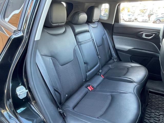 ジープ・コンパス ロンジチュード　４×４　純正ナビフルセグテレビＢｌｕｅｔｏｏｔｈバックカメラクルーズコントロール（ＡＣＣ）プッシュスタートＥＴＣＬＥＤヘッドライトレーンキープアシスト前後ドライブレコーダーブラインドスポットモニター（24枚目）