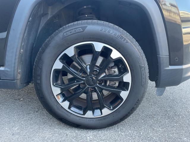 ジープ・コンパス ロンジチュード　４×４　純正ナビフルセグテレビＢｌｕｅｔｏｏｔｈバックカメラクルーズコントロール（ＡＣＣ）プッシュスタートＥＴＣＬＥＤヘッドライトレーンキープアシスト前後ドライブレコーダーブラインドスポットモニター（34枚目）