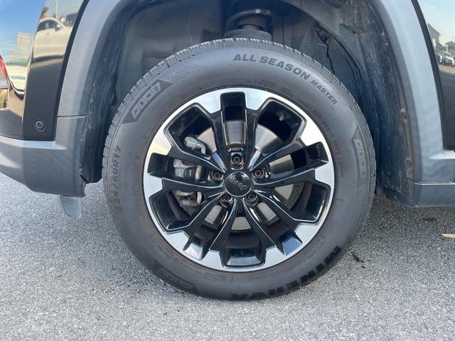 ジープ・コンパス ロンジチュード　４×４　純正ナビフルセグテレビＢｌｕｅｔｏｏｔｈバックカメラクルーズコントロール（ＡＣＣ）プッシュスタートＥＴＣＬＥＤヘッドライトレーンキープアシスト前後ドライブレコーダーブラインドスポットモニター（35枚目）