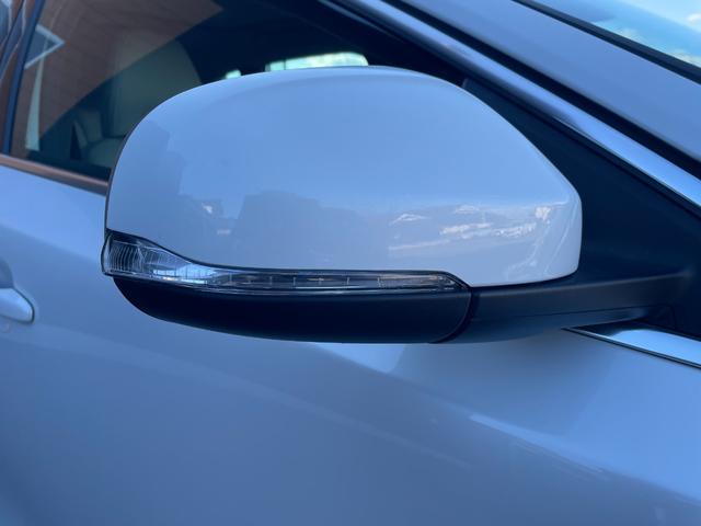 V40 D4 インスクリプション 純正HDDナビ(FM/AM/CD/DVD/BT/AUX/フルセグ)ガラスルーフ純正ナビ(FM/AM/CD/DVD/BT/AUX/フルセグ)ACCブラインドスポットモニターレーン・キーピング・エイド(32枚目)