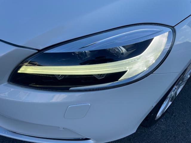 V40 D4 インスクリプション 純正HDDナビ(FM/AM/CD/DVD/BT/AUX/フルセグ)ガラスルーフ純正ナビ(FM/AM/CD/DVD/BT/AUX/フルセグ)ACCブラインドスポットモニターレーン・キーピング・エイド(35枚目)