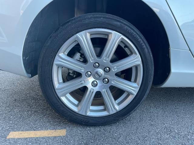 V40 D4 インスクリプション 純正HDDナビ(FM/AM/CD/DVD/BT/AUX/フルセグ)ガラスルーフ純正ナビ(FM/AM/CD/DVD/BT/AUX/フルセグ)ACCブラインドスポットモニターレーン・キーピング・エイド(45枚目)