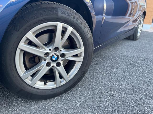 �}�b�g�u���b�N�Ƀz���C�g�̂k�h�a�d�q�`�k�`�̃��S�̌����ƊŔ��ڈ�ł��B