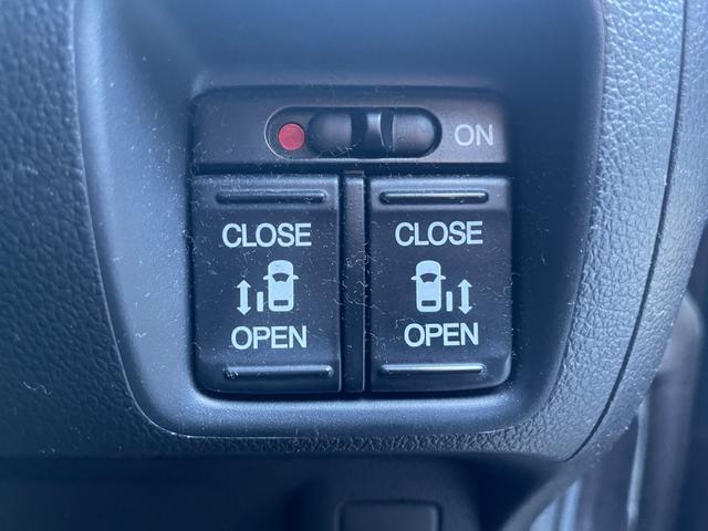 Ｎ－ＢＯＸカスタム Ｇ・ターボＬパッケージ　両側パワースライドドア　サマータイヤＡＷ付積込み　ナビ　フルセグＴＶ　バックカメラ　ＥＴＣ　ＣＴＢＡ　キセノンヘッドライト（9枚目）