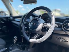 ＬＩＢＥＲＡＬＡは、輸入車選びの新たなスタイルを提案するインポート・セレクト・ブランドです。オーナー様となる方がクルマから直接感じる感性を第一にした、最良の一台との出会いをコーディネートいたします。 4