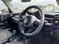 ＬＩＢＥＲＡＬＡは、輸入車選びの新たなスタイルを提案するインポート・セレクト・ブランドです。オーナー様となる方がクルマから直接感じる感性を第一にした、最良の一台との出会いをコーディネートいたします。 4