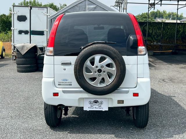 テリオスキッド ＣＬリミテッド　４ＷＤ　ターボ　キーレスエントリー　電動格納ミラー　ＡＴ　アルミホイール　衝突安全ボディ　エアコン　パワーステアリング　パワーウィンドウ（17枚目）