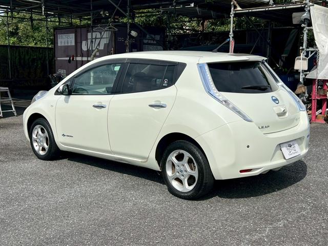 リーフ Ｇ　ＥＴＣ　ＴＶ　クリアランスソナー　オートクルーズコントロール　アルミホイール　ＬＥＤヘッドランプ　スマートキー　ＣＶＴ　盗難防止システム　衝突安全ボディ　ＡＢＳ　ＥＳＣ　エアコン（16枚目）