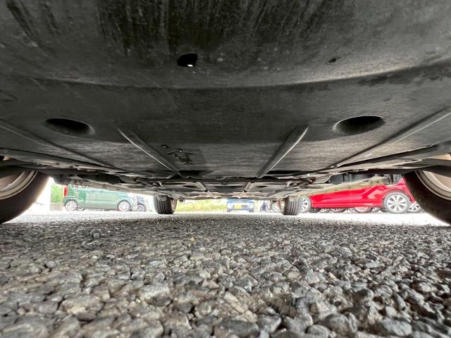 リーフ Ｇ　ＥＴＣ　ＴＶ　クリアランスソナー　オートクルーズコントロール　アルミホイール　ＬＥＤヘッドランプ　スマートキー　ＣＶＴ　盗難防止システム　衝突安全ボディ　ＡＢＳ　ＥＳＣ　エアコン（34枚目）