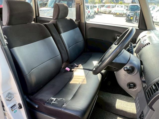 タント カスタムＶＳ　４ＷＤ　ＥＴＣ　ＨＩＤ　スマートキー　電動格納ミラー　ベンチシート　ＡＴ　盗難防止システム　ＡＢＳ　アルミホイール　衝突安全ボディ　エアコン　パワーステアリング　パワーウィンドウ（8枚目）