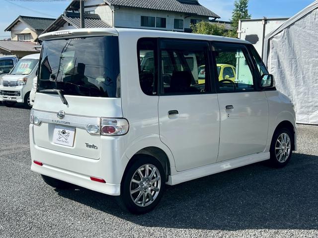 タント カスタムＶＳ　４ＷＤ　ＥＴＣ　ＨＩＤ　スマートキー　電動格納ミラー　ベンチシート　ＡＴ　盗難防止システム　ＡＢＳ　アルミホイール　衝突安全ボディ　エアコン　パワーステアリング　パワーウィンドウ（14枚目）