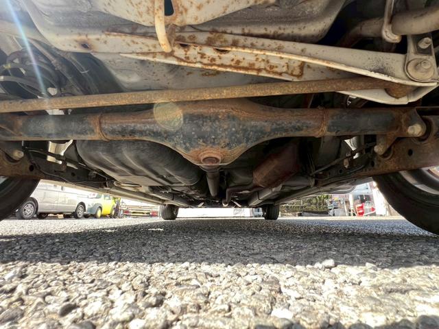 タント カスタムＶＳ　４ＷＤ　ＥＴＣ　ＨＩＤ　スマートキー　電動格納ミラー　ベンチシート　ＡＴ　盗難防止システム　ＡＢＳ　アルミホイール　衝突安全ボディ　エアコン　パワーステアリング　パワーウィンドウ（33枚目）