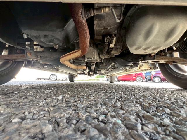 タント カスタムＶＳ　４ＷＤ　ＥＴＣ　ＨＩＤ　スマートキー　電動格納ミラー　ベンチシート　ＡＴ　盗難防止システム　ＡＢＳ　アルミホイール　衝突安全ボディ　エアコン　パワーステアリング　パワーウィンドウ（34枚目）