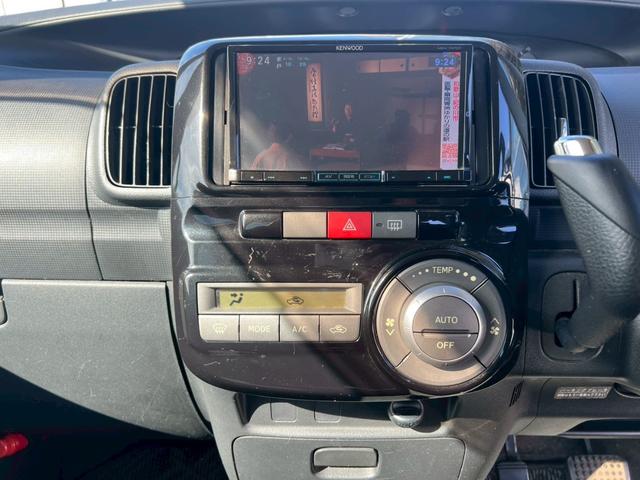 タント カスタムＸスペシャル　ＥＴＣ　電動スライドドア　ＴＶ　ＨＩＤ　スマートキー　アイドリングストップ　ベンチシート　ＣＶＴ　盗難防止システム　ＡＢＳ　アルミホイール　衝突安全ボディ　エアコン　パワーステアリング（3枚目）
