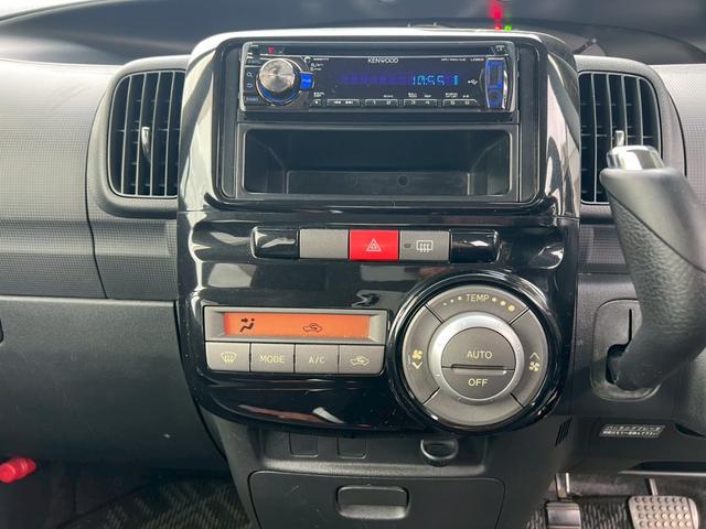 タント カスタムＸ　電動スライドドア　ＨＩＤ　スマートキー　アイドリングストップ　ベンチシート　ＣＶＴ　盗難防止システム　ＡＢＳ　ＣＤ　アルミホイール　衝突安全ボディ　エアコン　パワーステアリング　パワーウィンドウ（4枚目）