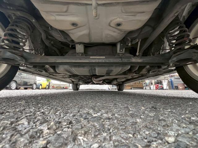 タント カスタムＸ　電動スライドドア　ＨＩＤ　スマートキー　アイドリングストップ　ベンチシート　ＣＶＴ　盗難防止システム　ＡＢＳ　ＣＤ　アルミホイール　衝突安全ボディ　エアコン　パワーステアリング　パワーウィンドウ（31枚目）