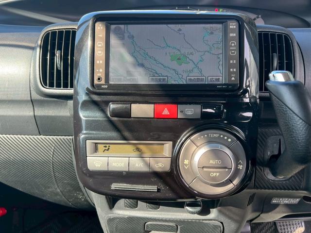 タント カスタムＬ　ＥＴＣ　スライドドア　ナビ　ＨＩＤ　スマートキー　ベンチシート　ＣＶＴ　盗難防止システム　ＡＢＳ　アルミホイール　衝突安全ボディ　エアコン　パワーステアリング（3枚目）