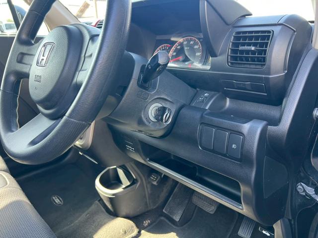 ゼスト スポーツＧ　キーレスエントリー　ベンチシート　ＡＴ　盗難防止システム　ＡＢＳ　衝突安全ボディ　エアコン　パワーステアリング　パワーウィンドウ（5枚目）