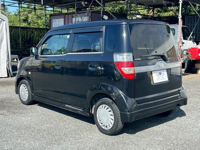 ゼスト スポーツＧ　キーレスエントリー　ベンチシート　ＡＴ　盗難防止システム　ＡＢＳ　衝突安全ボディ　エアコン　パワーステアリング　パワーウィンドウ（16枚目）