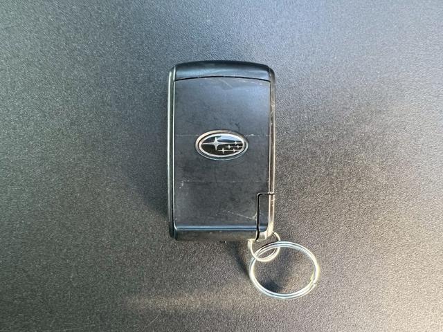 SUBARU LUCRA CUSTOM R LIMITED