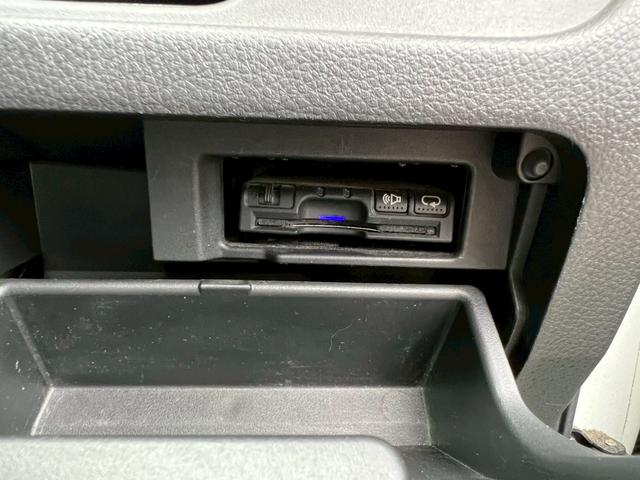 セレナ ハイウェイスター　Ｓ－ハイブリッド　Ｖセレクション　ＥＴＣ　フルセグ　Ｂｌｕｅｔｏｏｔｈ　バックカメラ　オートクルーズコントロール　両側電動スライドドア　アイドリングストップ（4枚目）