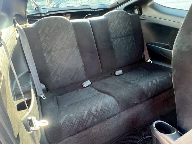 インテグラ ｉＳ　ＭＴ　社外マフラー　社外ステアリング　ダウンサス（6枚目）