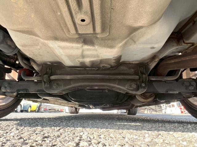 インテグラ ｉＳ　ＭＴ　社外マフラー　社外ステアリング　ダウンサス（31枚目）